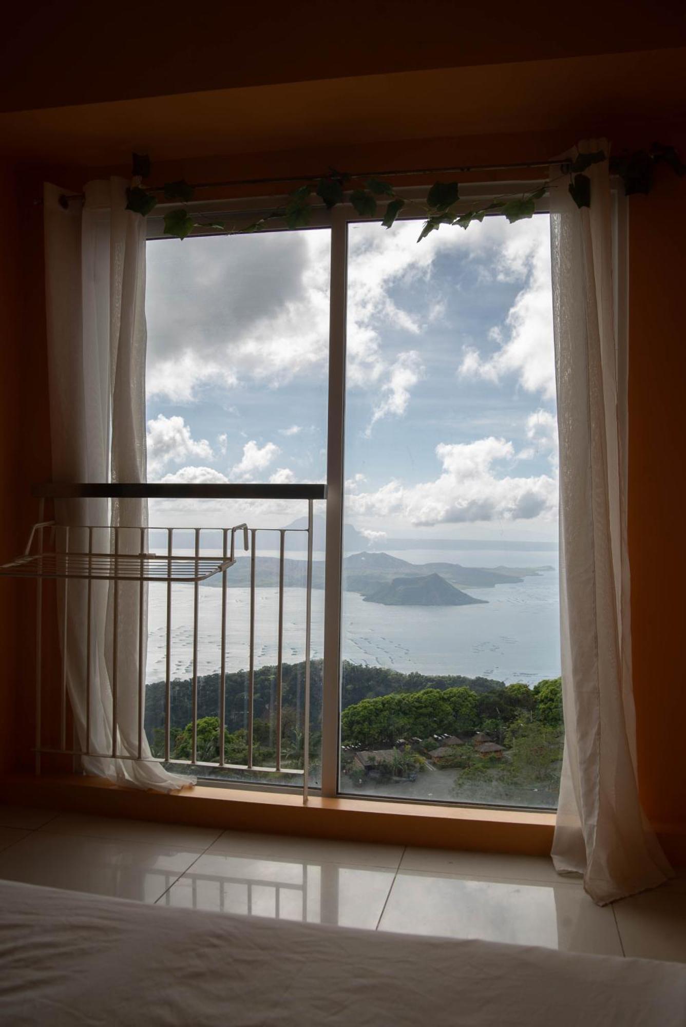 Wind Residences For Rent - Luiice Tagaytay City Exterior photo